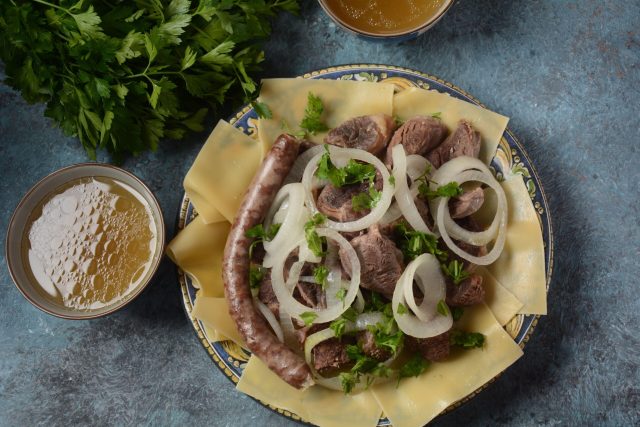 Откройте Казахстан: «Бешбармак» одно блюдо, многие истории